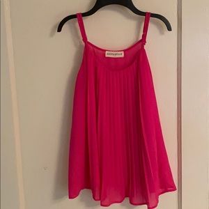 Pleated pink tank